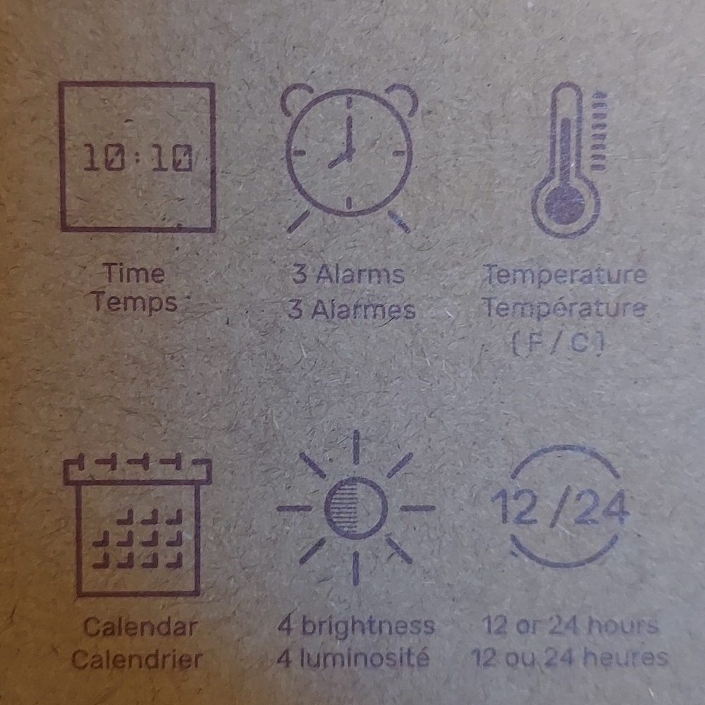 CLOUDNOLA Block Clock - Picture 2 of 2